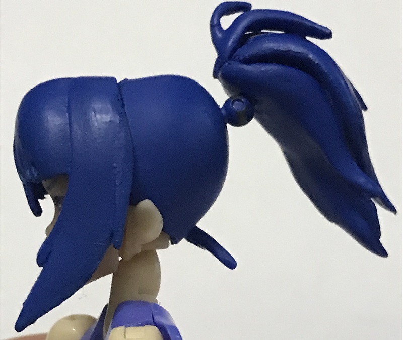 ポニテ左から見た図